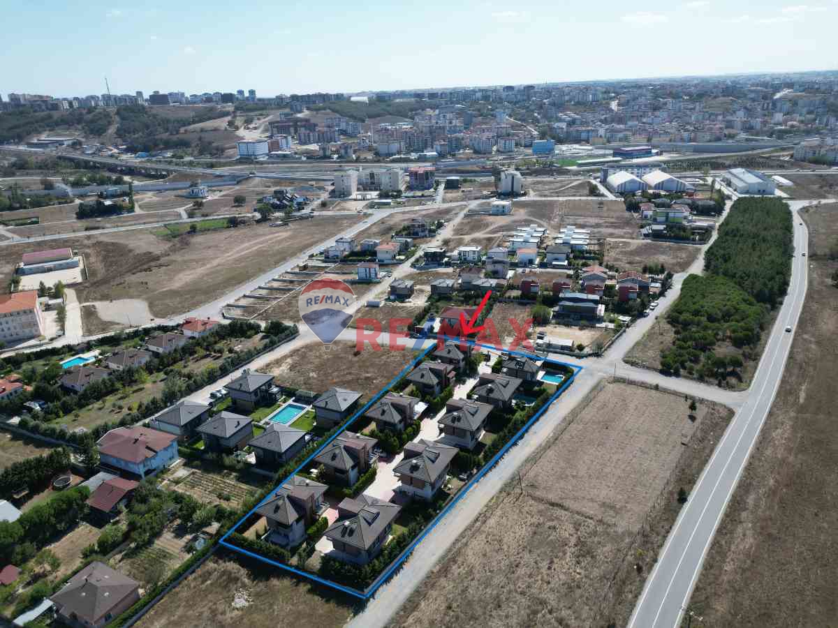 ÇERKEZKÖY AMBARDERE'DE MÜSTAKİL HAVUZLU LÜKS FORLEKS 6+2 VİLLA !