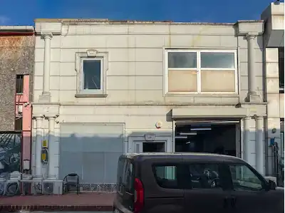 BAHÇEŞEHIR MOBILYACILAR SITESINDE SATILIK 420 M2 DÜKKAN