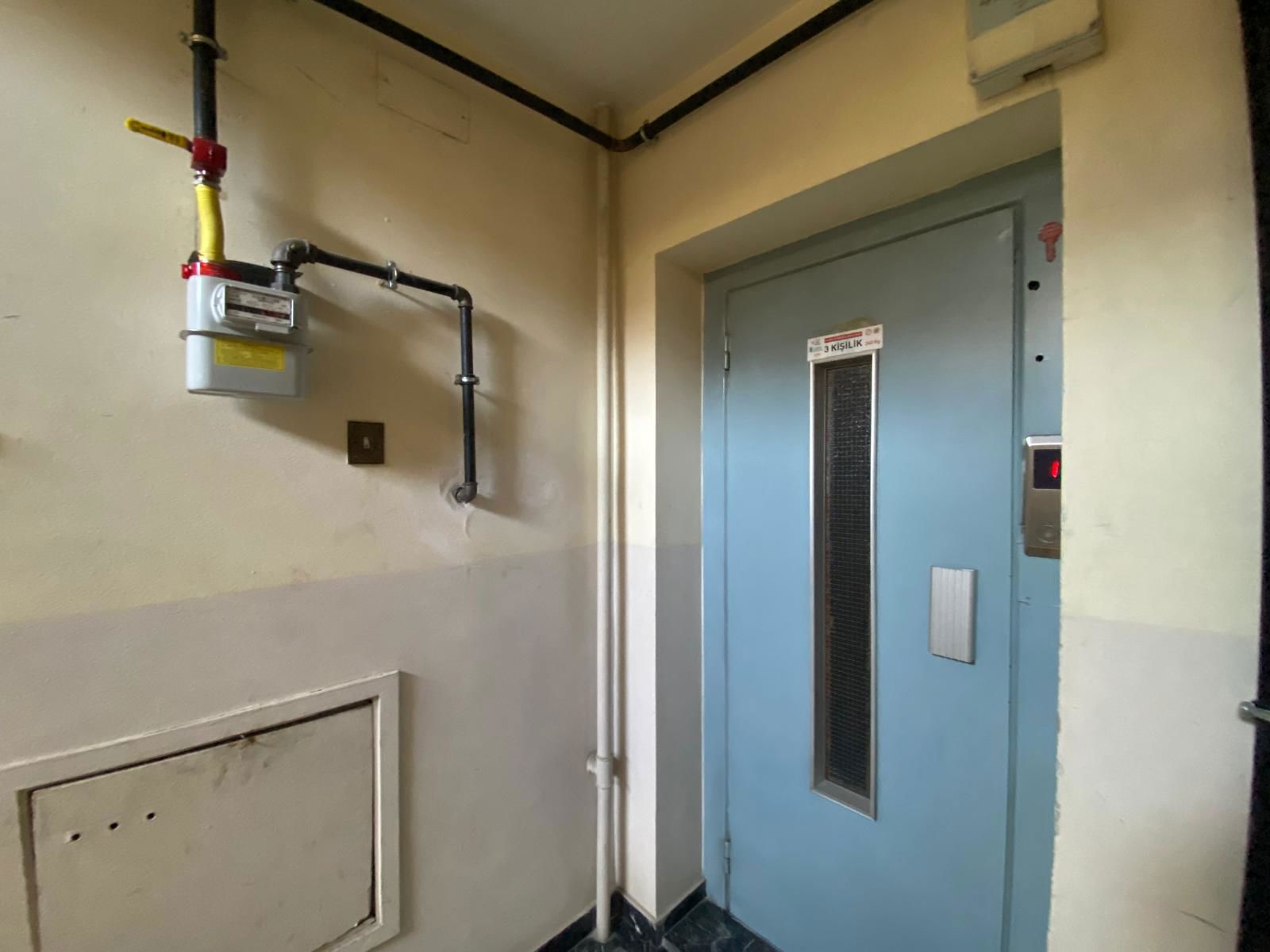 REMAX BEYAZ KÜKÜRTLÜ MAHALLESİ SATILIK 3 + 1 DAİRE