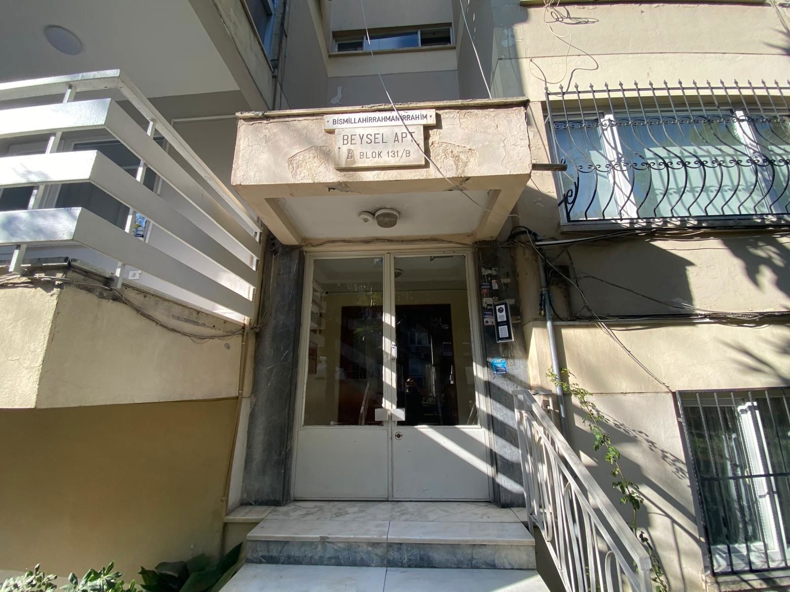 REMAX BEYAZ KÜKÜRTLÜ MAHALLESİ SATILIK 3 + 1 DAİRE