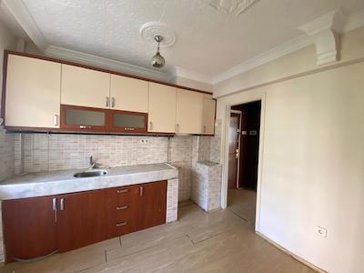 REMAX BEYAZ KÜKÜRTLÜ MAHALLESİ SATILIK 3 + 1 DAİRE