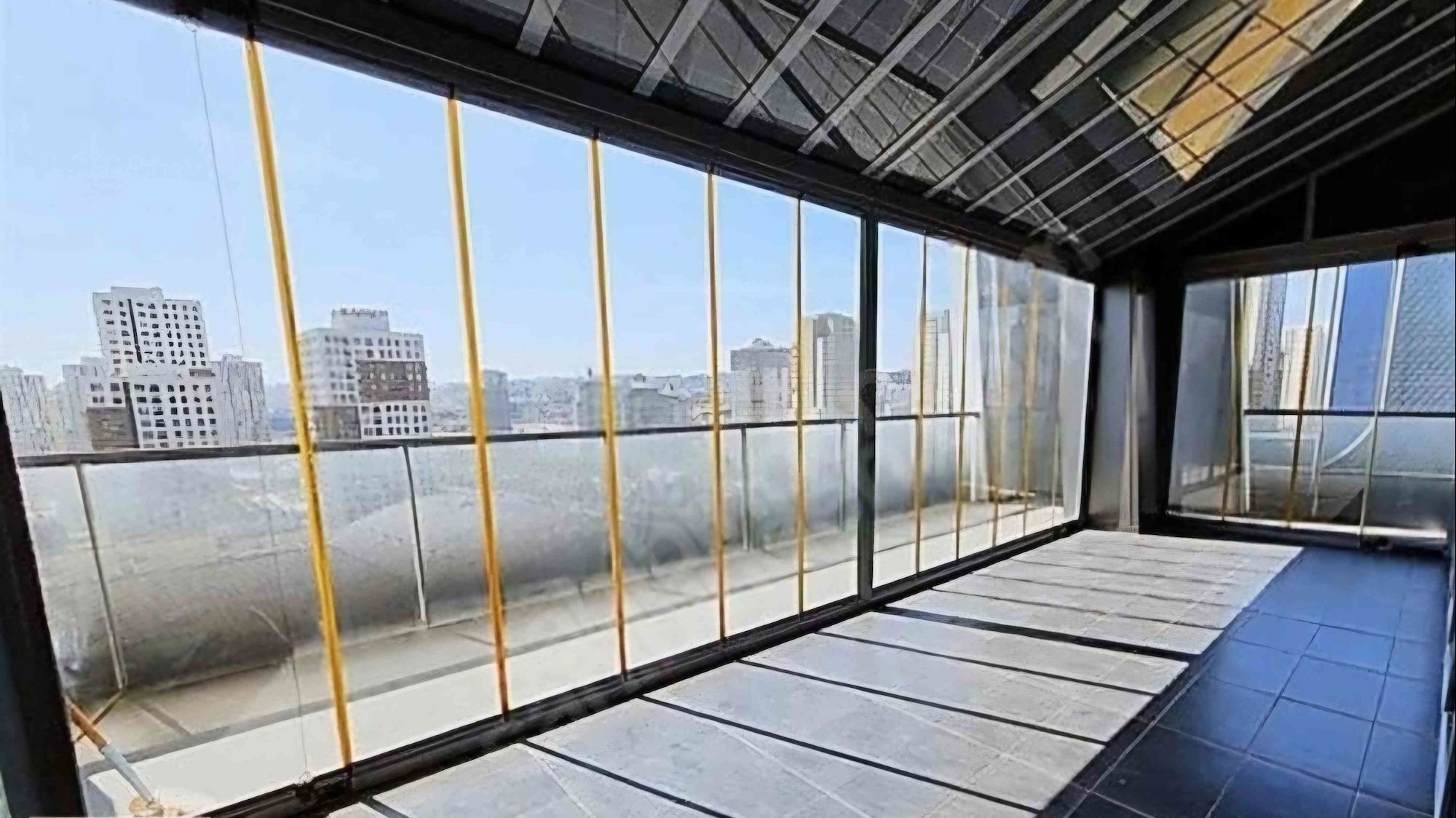 SEMBOL İSTANBUL TERASLI MANZARALI TİCARİ 2+1