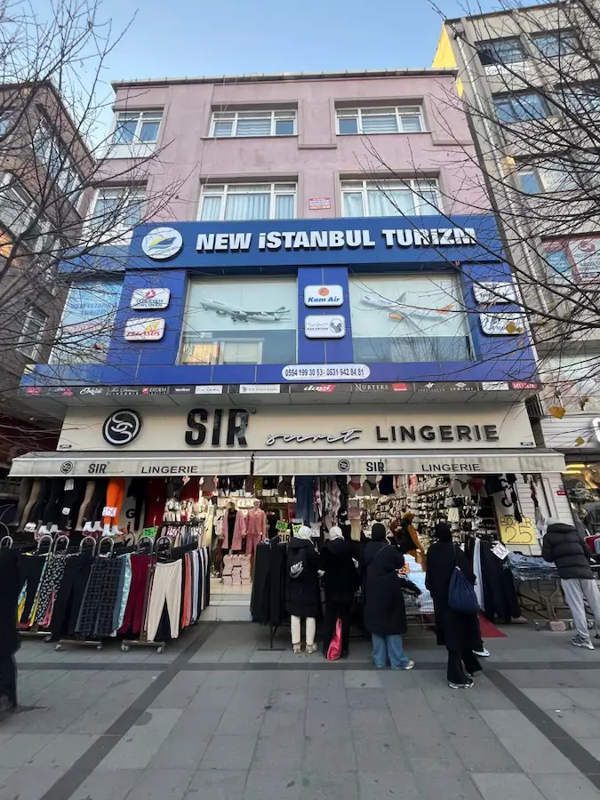 58. BULVARIN ÜZERINDE SATILIK BINA