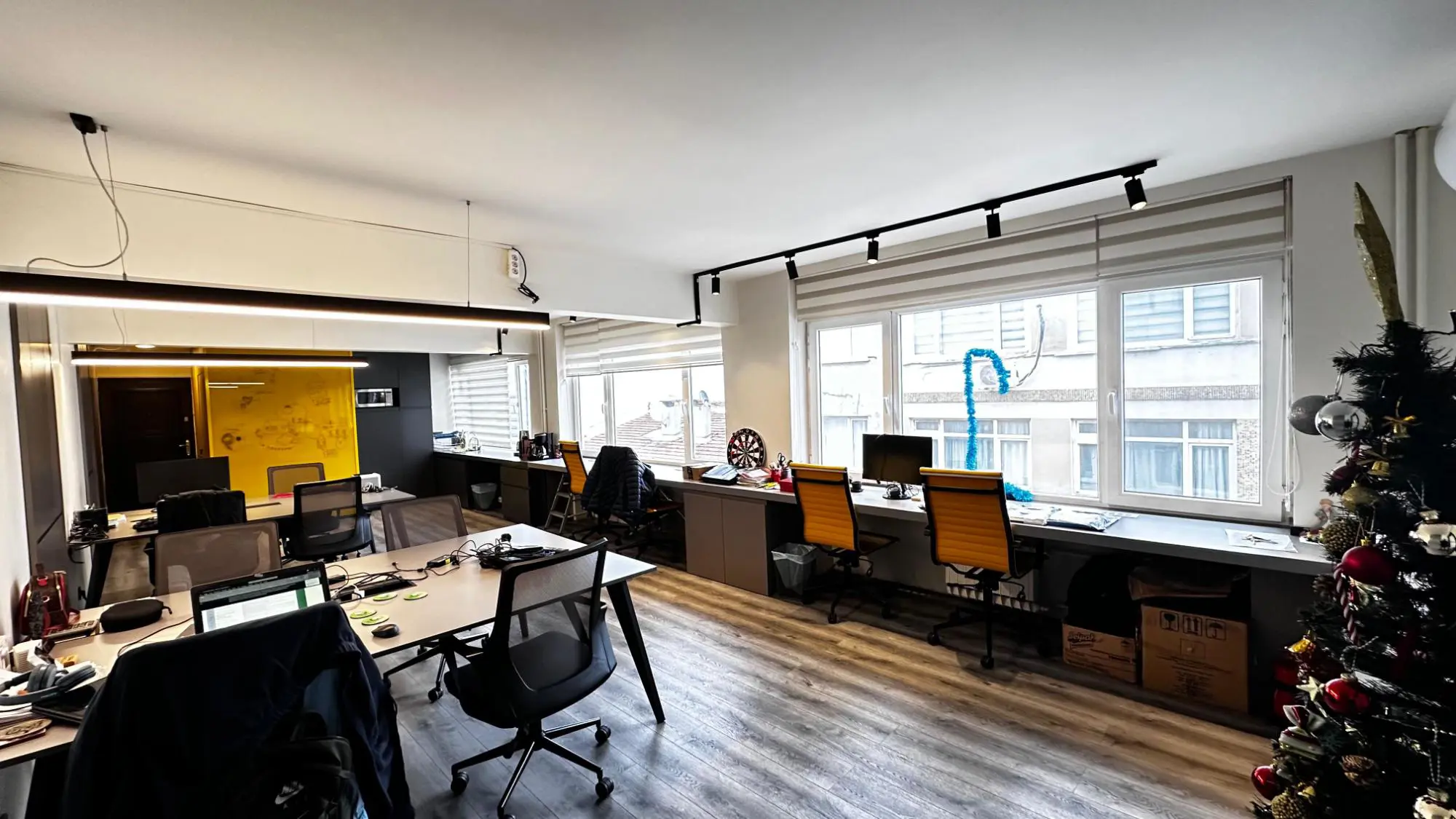 KADDIKÖY VIŞNE SOKAK EŞYALI TEMIZ OFIS