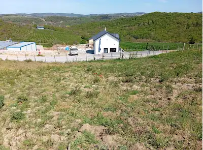 ŞILE AĞVA KALEM KÖY'DE MARKA PROJELERE KOMŞU 505M² SATILIK ARSA