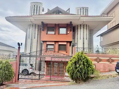 MITHAT AKSOY'DAN BEYKOZ'DA SATILIK DAIRE