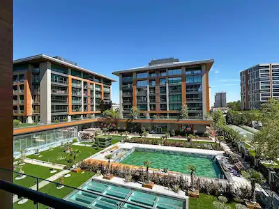 REMAX LAVANDA'DAN GOLDEN LIFE SİTESİNDE 3,5+1 HAVUZ CEPHELİ DAİRE