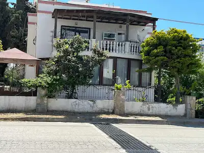 TURGUTREIS BAHÇELIEVLERDE BAHÇELI, TERASLI 4+1 DAIRE