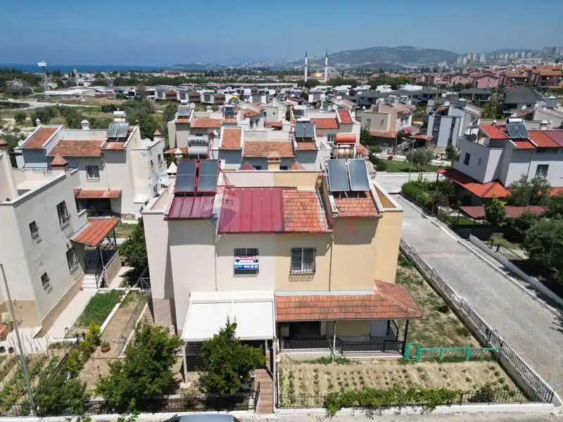 KUŞADASI SOĞUCAK EGEM TUR SİTESİNDE 4+1 SATILIK YAZLIK