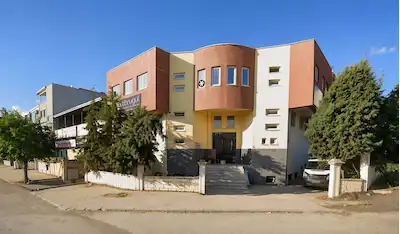 REMAX MODEL DEN AKÇEŞME CAMİİ YAKINI 780M² SATILIK TİCARİ BİNA