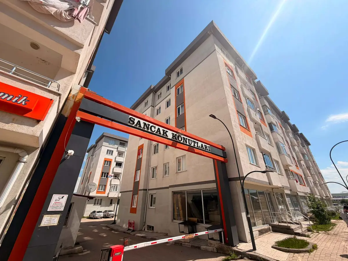 REMAX ARTIS'TEN ŞÜKRÜPAŞA'DA KIRALIK 2+1 DAIRE