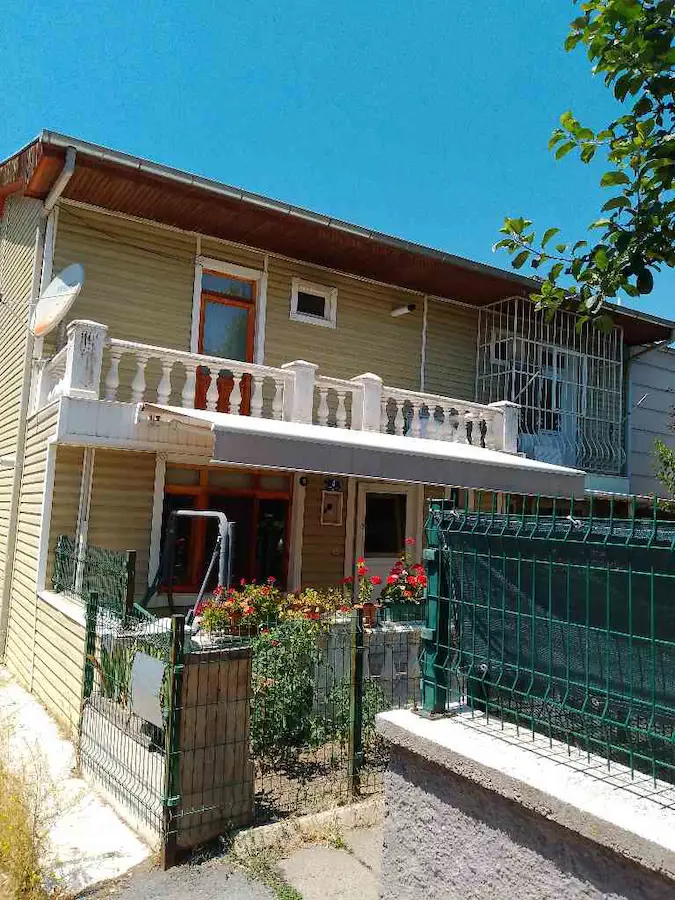 BATİKENT MESA'DA METRO YAKINI SATILIK 3+1 KÖŞE VİLLA