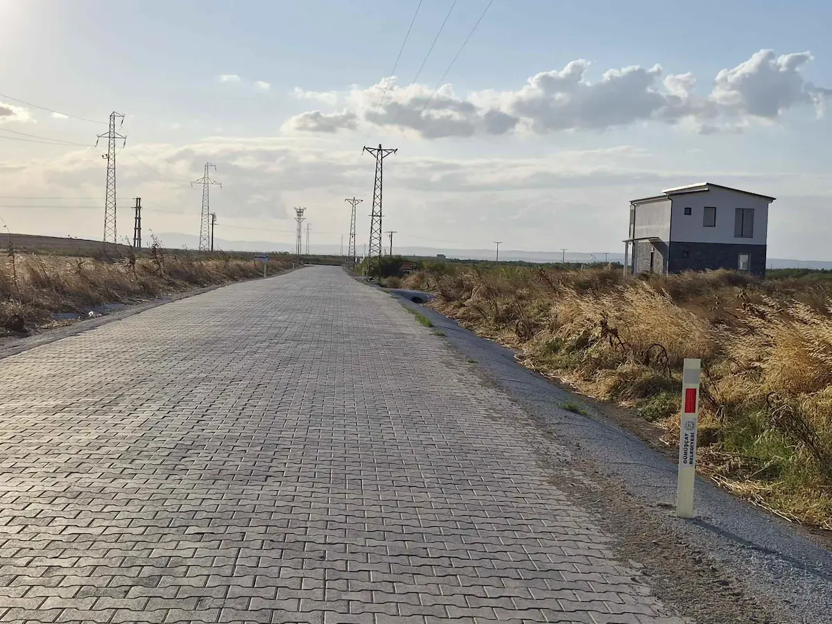 KAÇMAZ FIRSAT VİLLA ARSASI BİGA ÇEŞMEALTI NEF PROJESİ İÇİNDE  