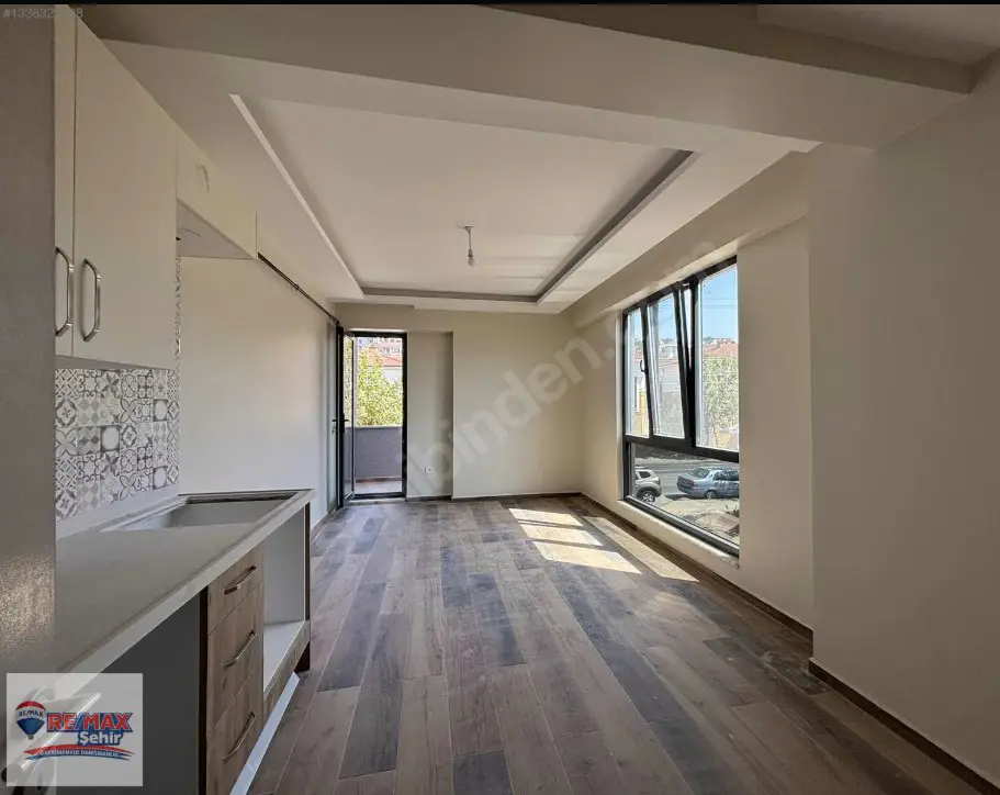 REMAX ŞEHİR 'DEN DEVLET HASTANESINE KOMŞU 1 + 1 SATILIK DAIRE