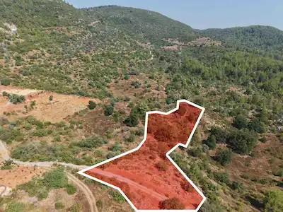 ALANYA KARAMANLARDA YOLA SIFIR 5152 M2 YATIRIMLIK TARLA
