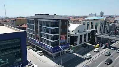 REMAX'TAN SATILIK METROBÜS DURAĞINDA SIFIR 2+1 DAİRE / HOME OFİS