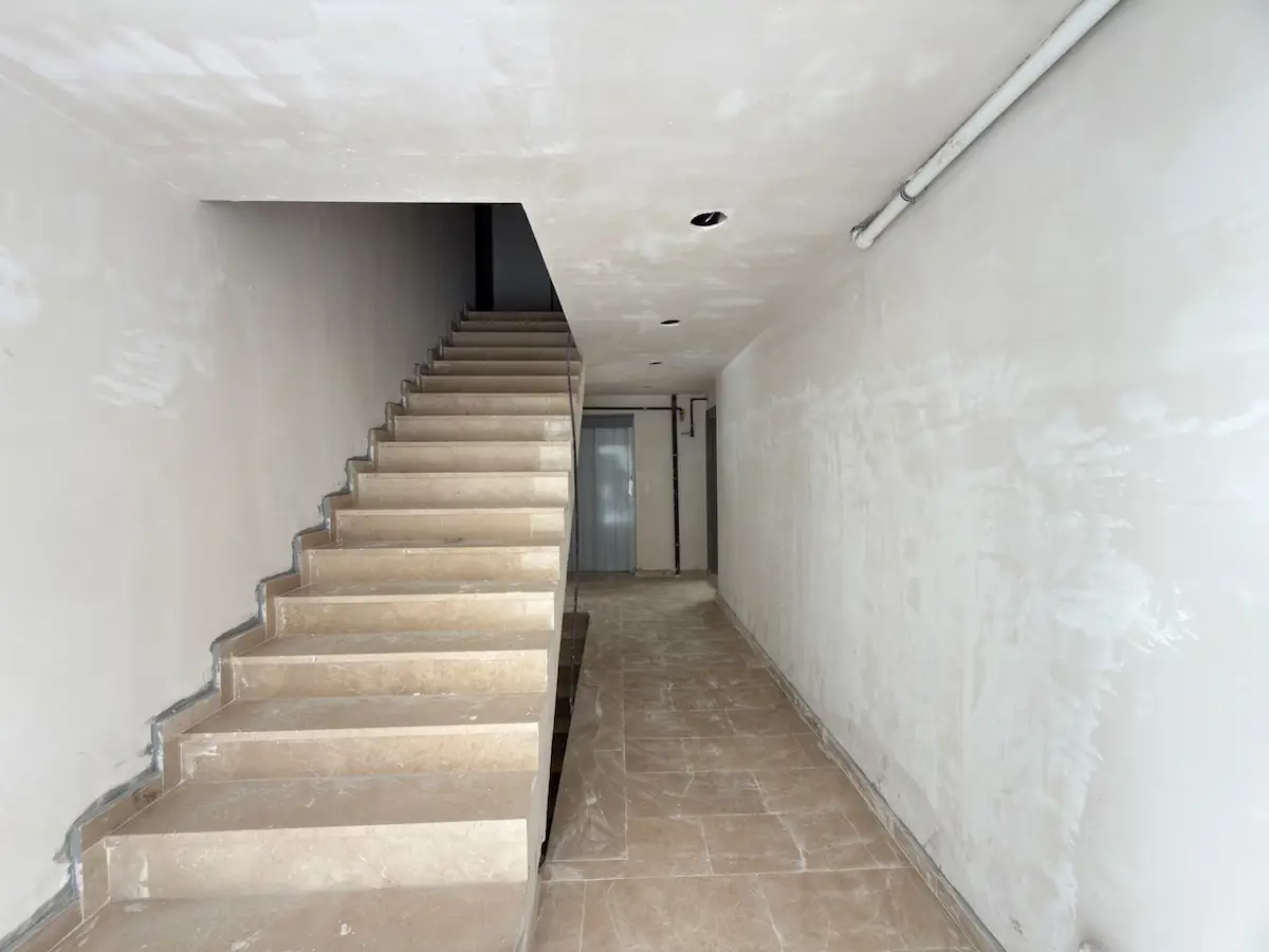 BÜYÜKÇEKMECE ATATÜRK MH YENİ SİTEDE SATILIK 2+1 DAİRE-REMAX KAYA 3