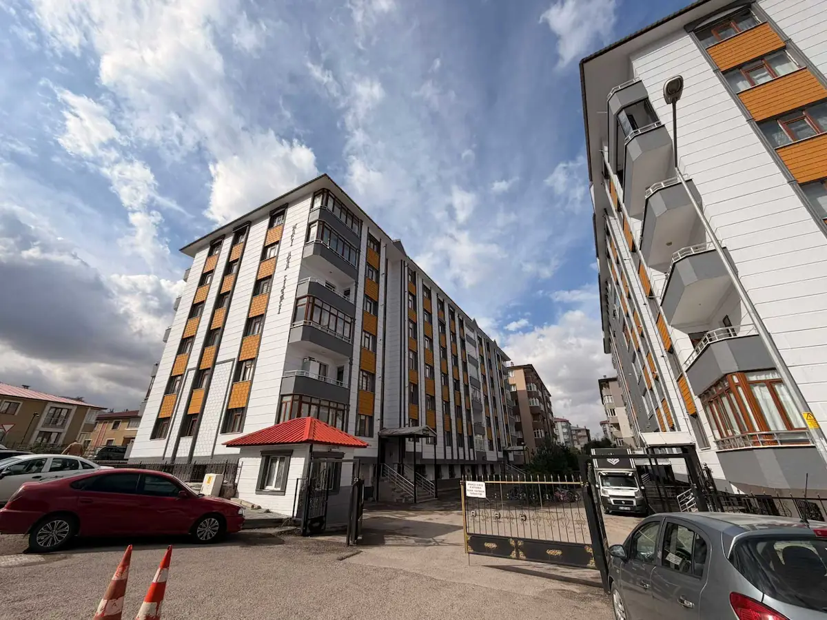 REMAX ARTIS'DEN YILDIZKENT'DE KIRALIK 2+1 DAIRE