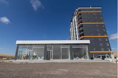SKY LIFE’TA GÜNEŞ ENERJİLİ, BACALI, 2 KATLI 120 M² DÜKKÂN