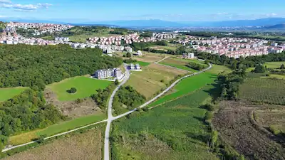 REMAX MAVİ RIDVAN GEDİK'TEN KORUCUKTA 500 M² KONUT İMARLI ARSA