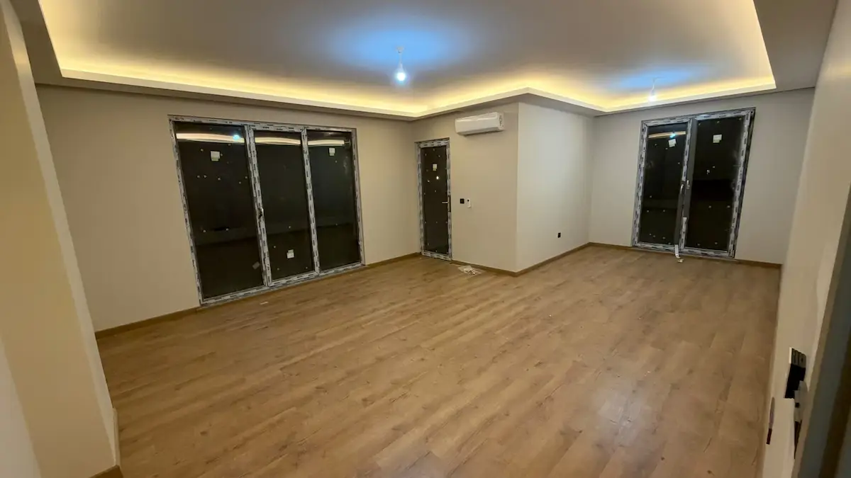 ÜSKÜDAR’DA 2024 YAPIMI 3+1 | 166 M² BRÜT | YERDEN ISITMALI | 2 BANYO | BALKONLU