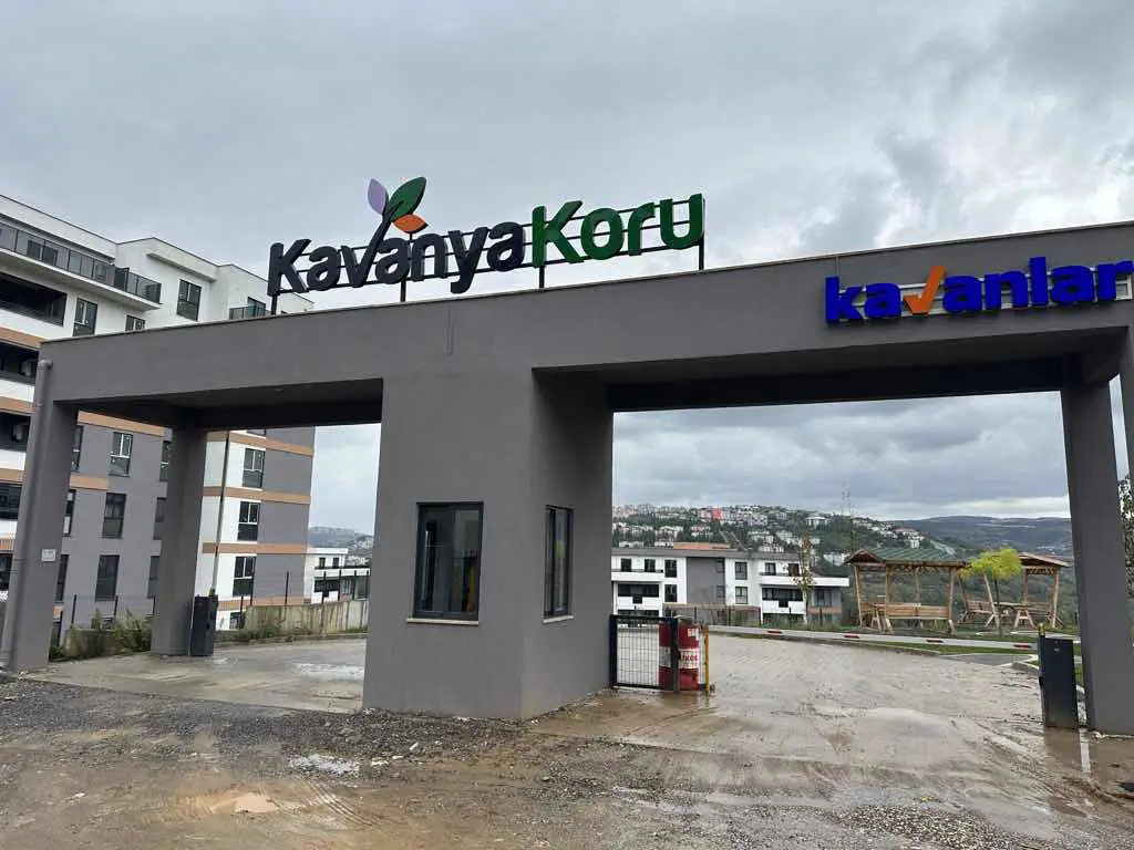 REMAX DREAM KAVANYA KORU KİRALIK 3+1 ARAKAT