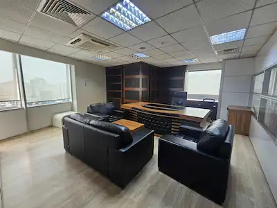 ŞERIFALI YAN YOLDA İSKANLI MASRAFSIZ EŞYALI 330 M2 PLAZA KATI