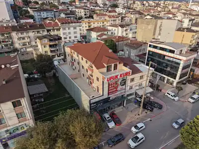 DERİNCE BANKALAR CADDESİ 400M2 KİRALIK TİCARETHANE
