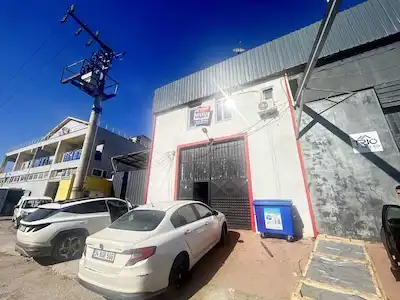 İZMİT KARADENİZLİLER MAHALLESİNDE 270M2 KİRALIK DEPO