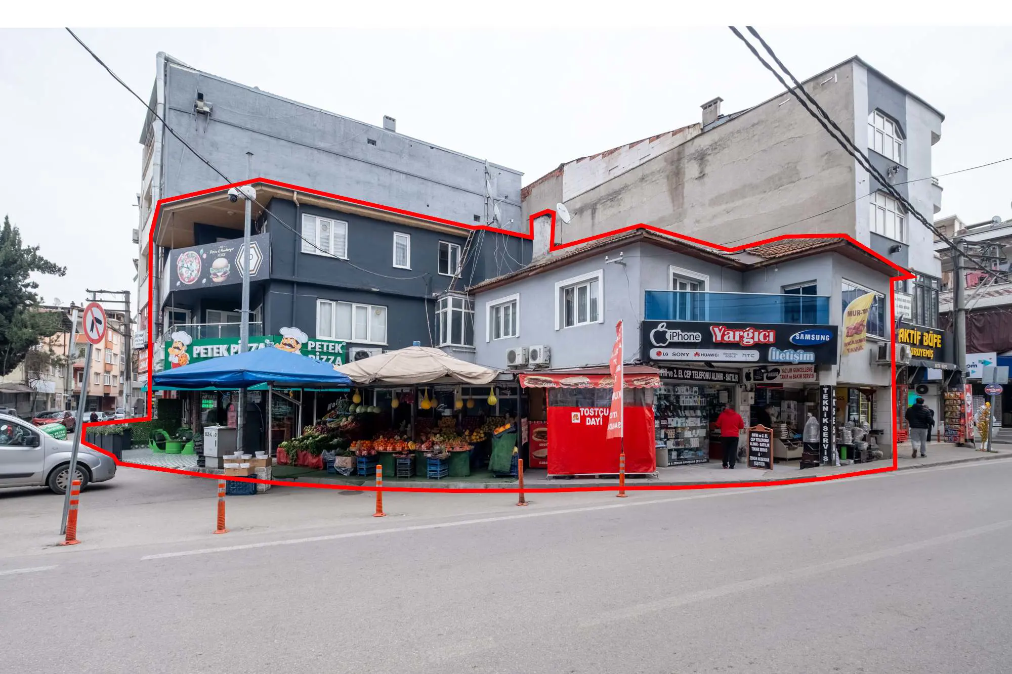 REMAX AREA DAN BAĞLARBAŞI MEYDAN KOMPLE SATILIK 5 DÜKKAN 3 DAIRE
