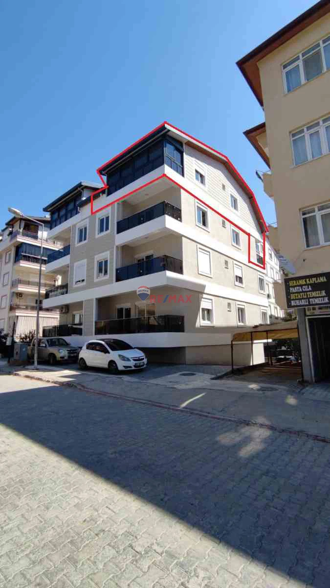 ÖĞRETMENEVİ YANINDA ŞIK TASARIM 3+1 DUBLEKS