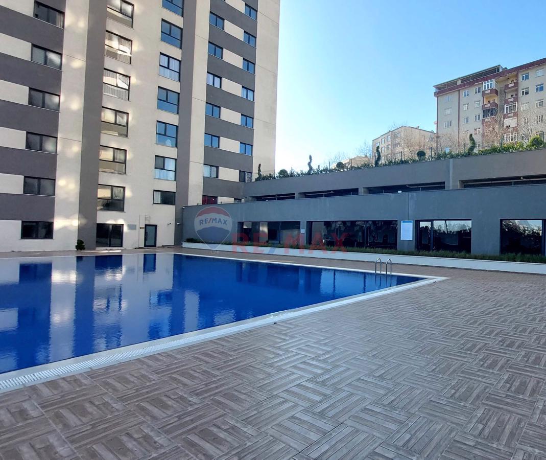 BEYLİKDÜZÜ VİRA İSTANBUL 'DA SATILIK LÜKS 1+1 DAİRE