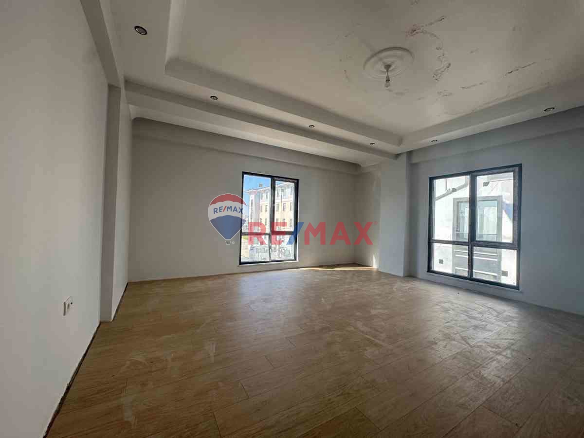 REMAX DREAM'DEN UZUNÇİFLİK'TE SIFIR 3+1 SATILIK DAİRE