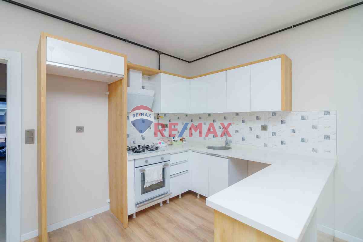 SEYREK'TE MERKEZİ KONUMDA 80 M² KİRALIK 2+1 DAİRE