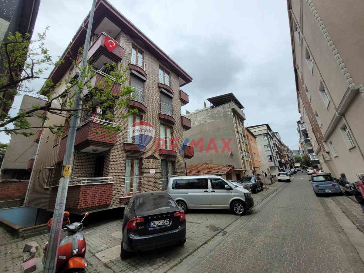 ASHILL'DEN ÇOK İYI KONUMDA 2+1 BOŞ TADILAT İHTIYACI OLAN SATILIK