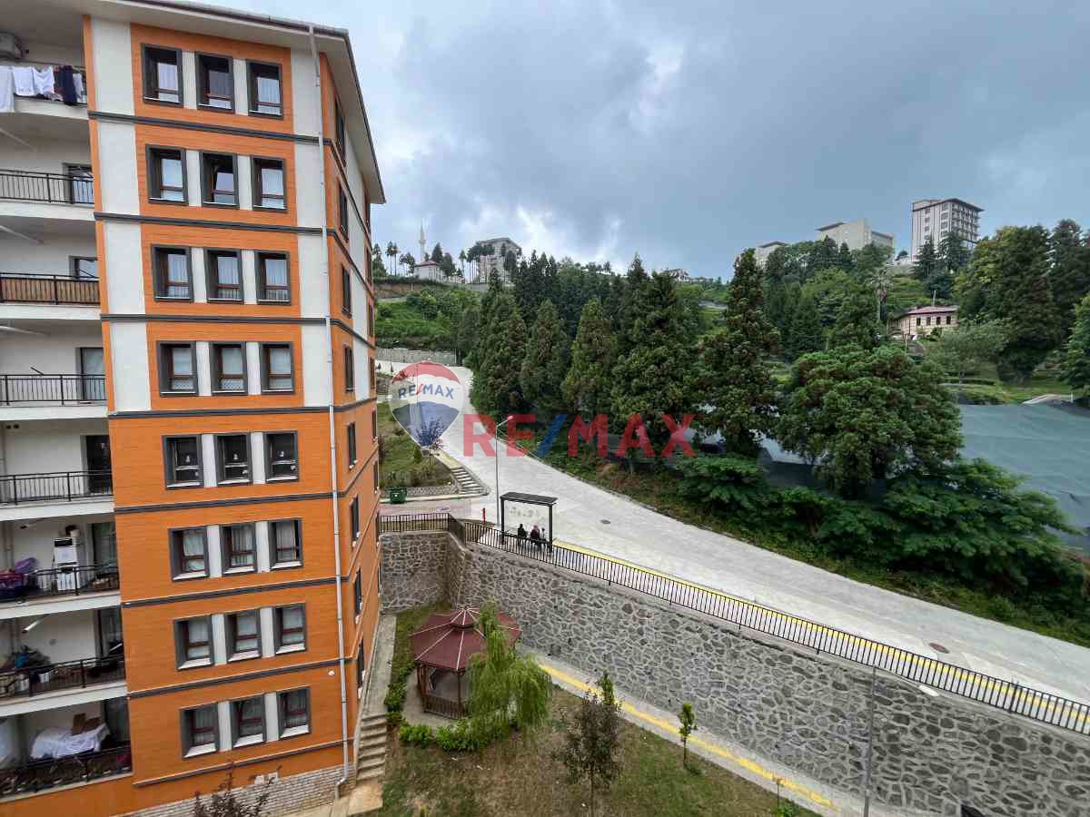 RE/MAX'DAN RİZE HAYRAT TOKİ'DE 2+1 EN ÖN SIRA SATILIK DAİRE