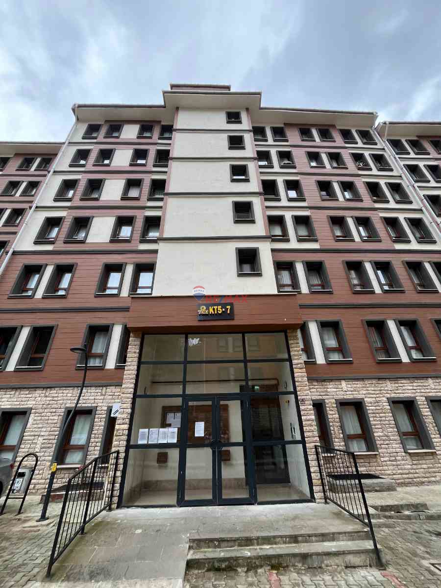 RE/MAX'DAN RİZE HAYRAT TOKİ'DE 2+1 EN ÖN SIRA SATILIK DAİRE