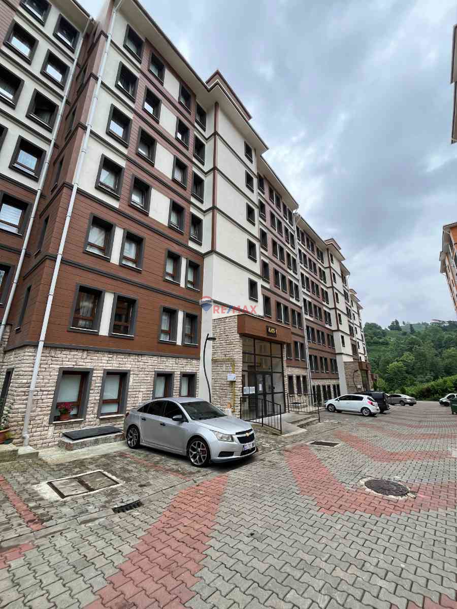 RE/MAX'DAN RİZE HAYRAT TOKİ'DE 2+1 EN ÖN SIRA SATILIK DAİRE