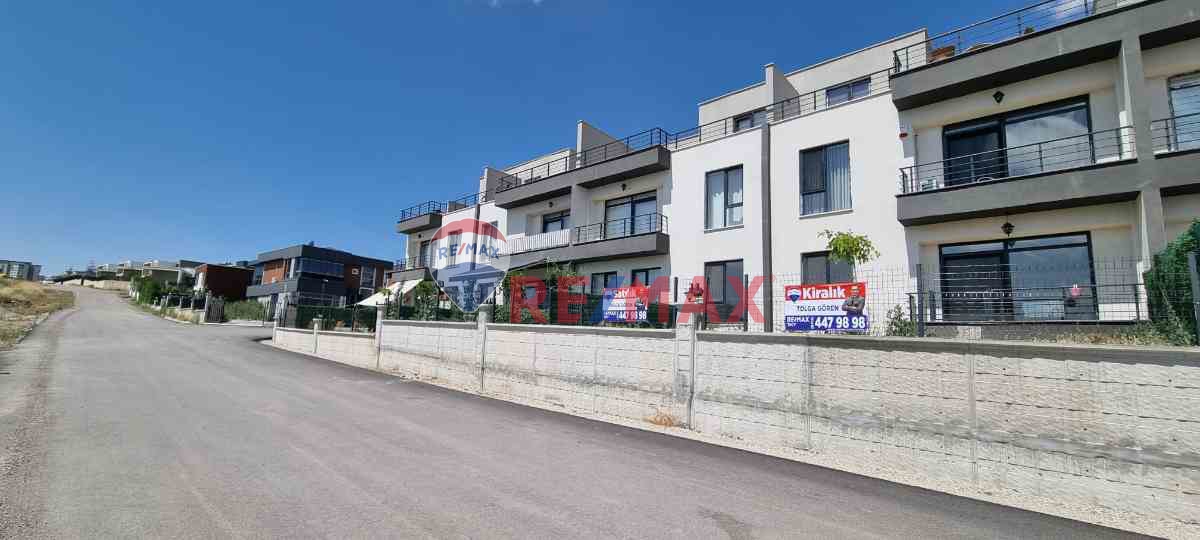 BAĞLICA'DA KENDİNE AİT BAHÇESİ OLAN 2+1 DAİRE!