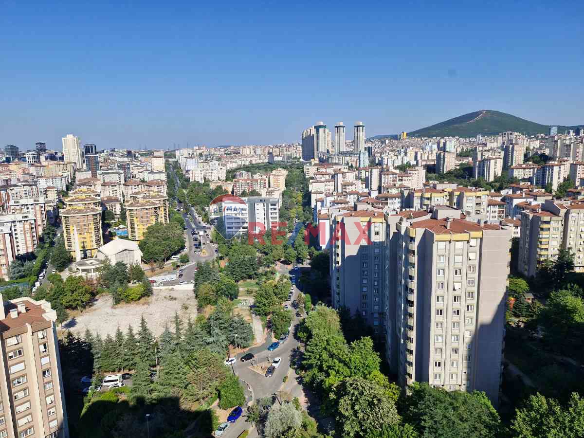 ATAŞEHİR GARDENYA SİTESİ ACIBADEM HASTANE KARŞISI 2+1 GENİŞ BOŞ DAİRE