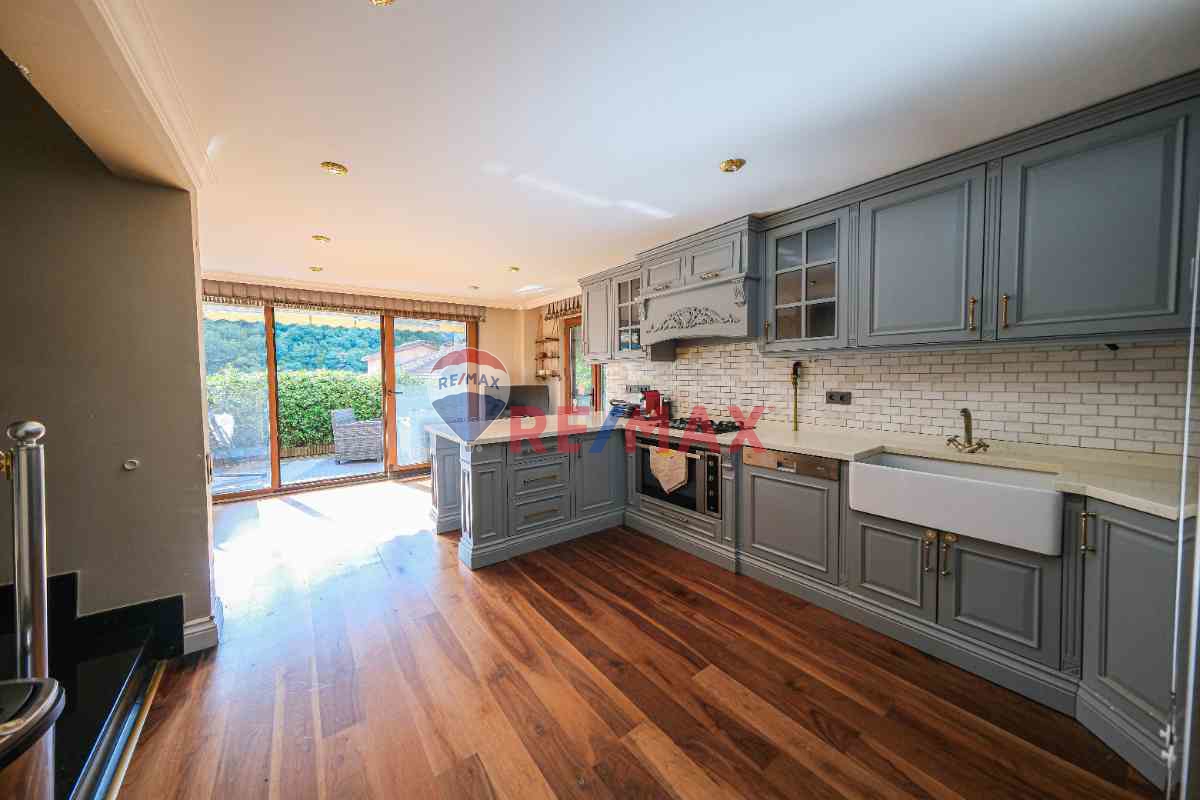 SARIYER MADEN BOĞAZKENT’TE KAÇIRILMAYACAK FİYAT: ORMAN MANZARALI SATILIK VİLLA