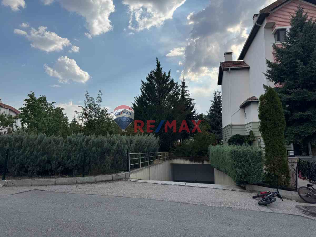 ANGORA EVLERİ´NDE 4+2 ÇATI DUBLEKS KİRALIK