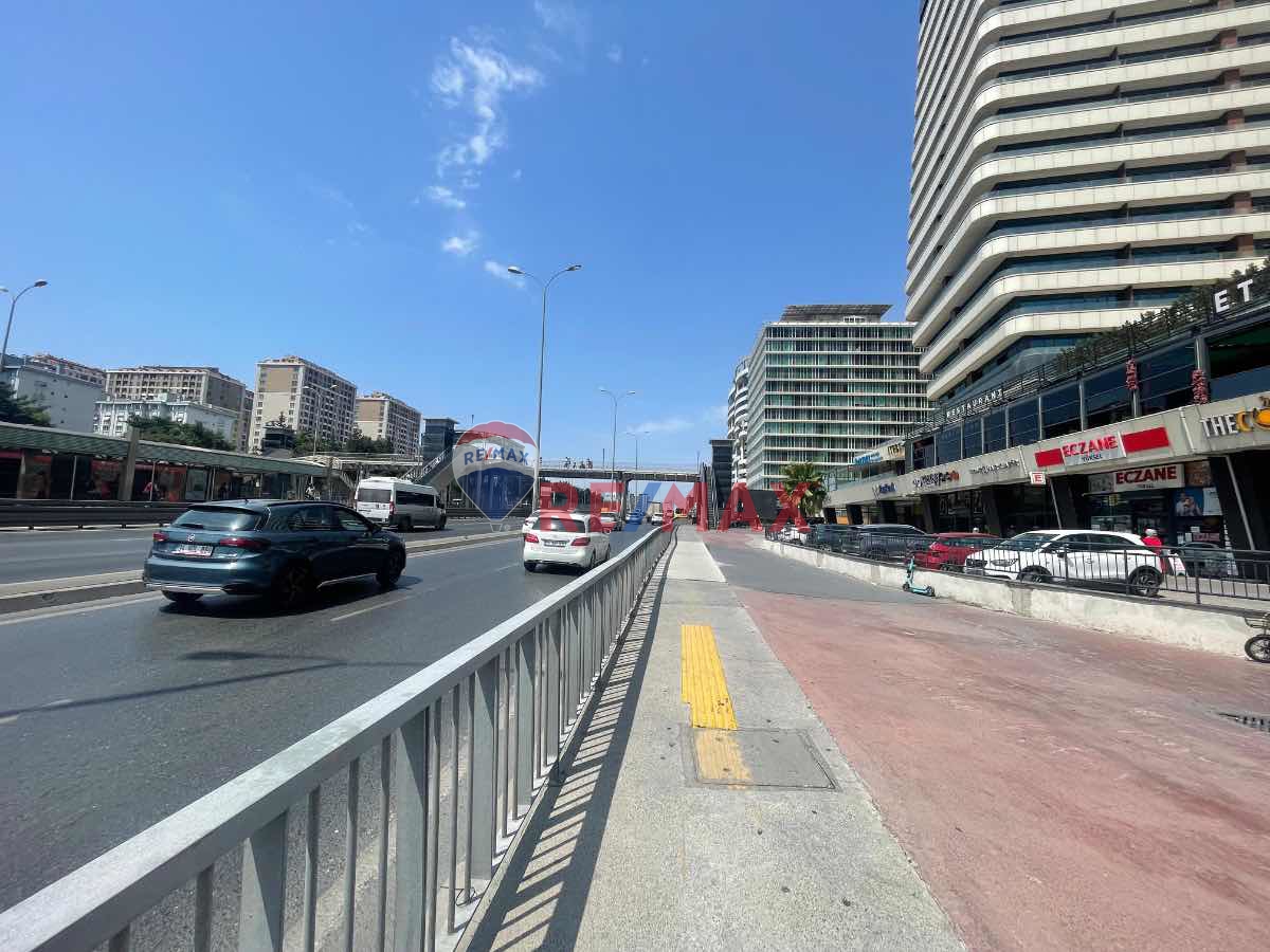 REMAX GELİŞİMDEN AKROS İSTANBUL SİTESİNDE 2+1 SATILIK  DAİRE