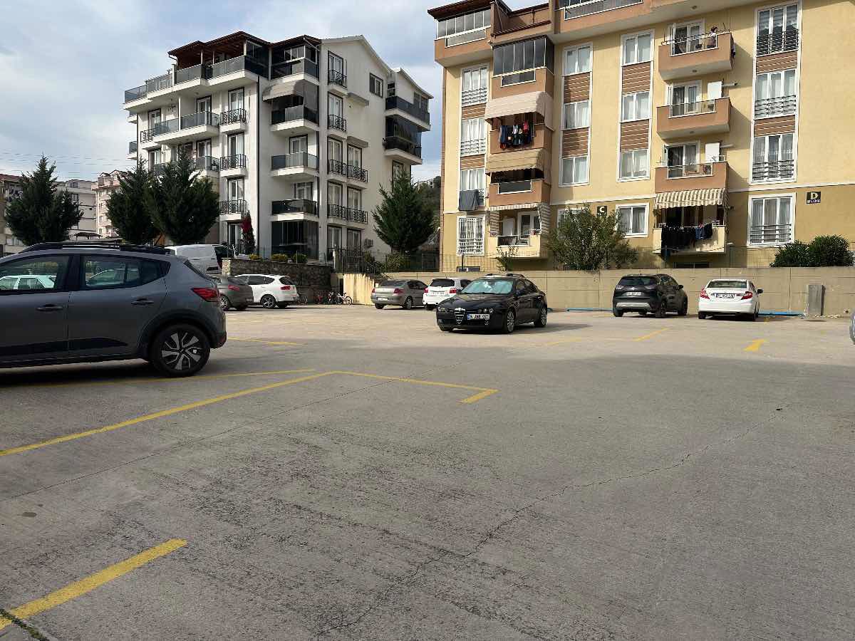 İZMİT GÜNDOĞDU ŞEHİR HASTANESİ YANINDA KİRALIK 2+1 ARAKAT