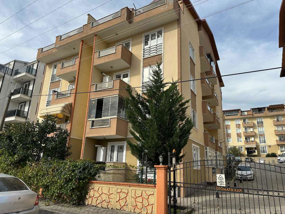 İZMİT GÜNDOĞDU ŞEHİR HASTANESİ YANINDA KİRALIK 2+1 ARAKAT