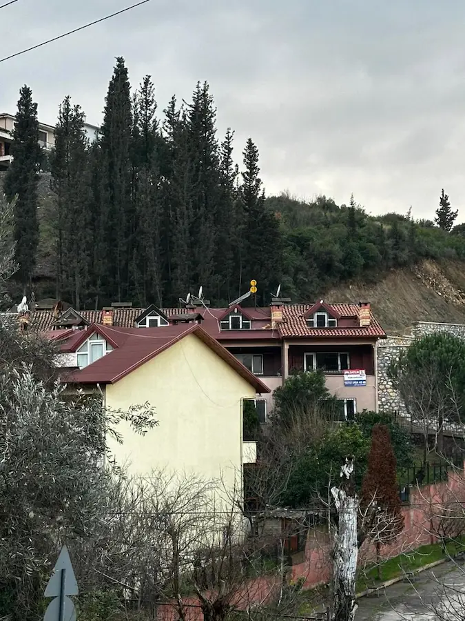 REMAX FREKANS'TAN SATILIK 5+1 TRİPLEX BAHÇELİ VİLLA