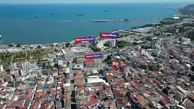 TARİHİ SAATHANE MEYDANINDA KİRALIK BİNA