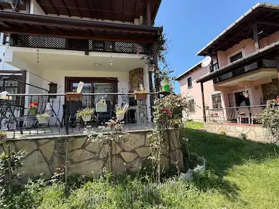 REMAX DESIGN SAPANCA'DA 3+1 SATILIK HAVUZLU MÜSTAKİL VİLLA