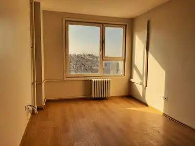 MODA CADDESI ÜZERINDE İŞ MERKEZINDE KİRALIK OFIS;