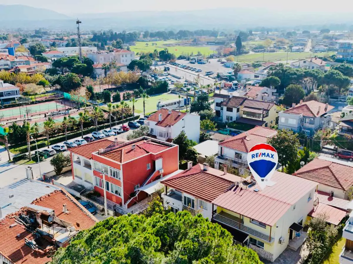 URLA İSKELE'DE SATILIK 4+2 MÜSTAKIL EV - YATIRIM FIRSATI